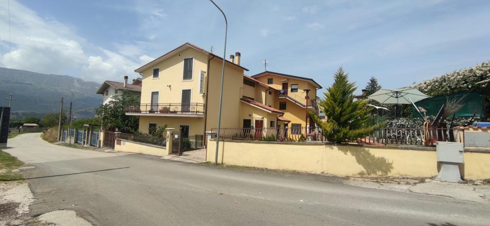 Complesso Turistico Aurora - Camere B&B Poggio Picenze Buitenkant foto