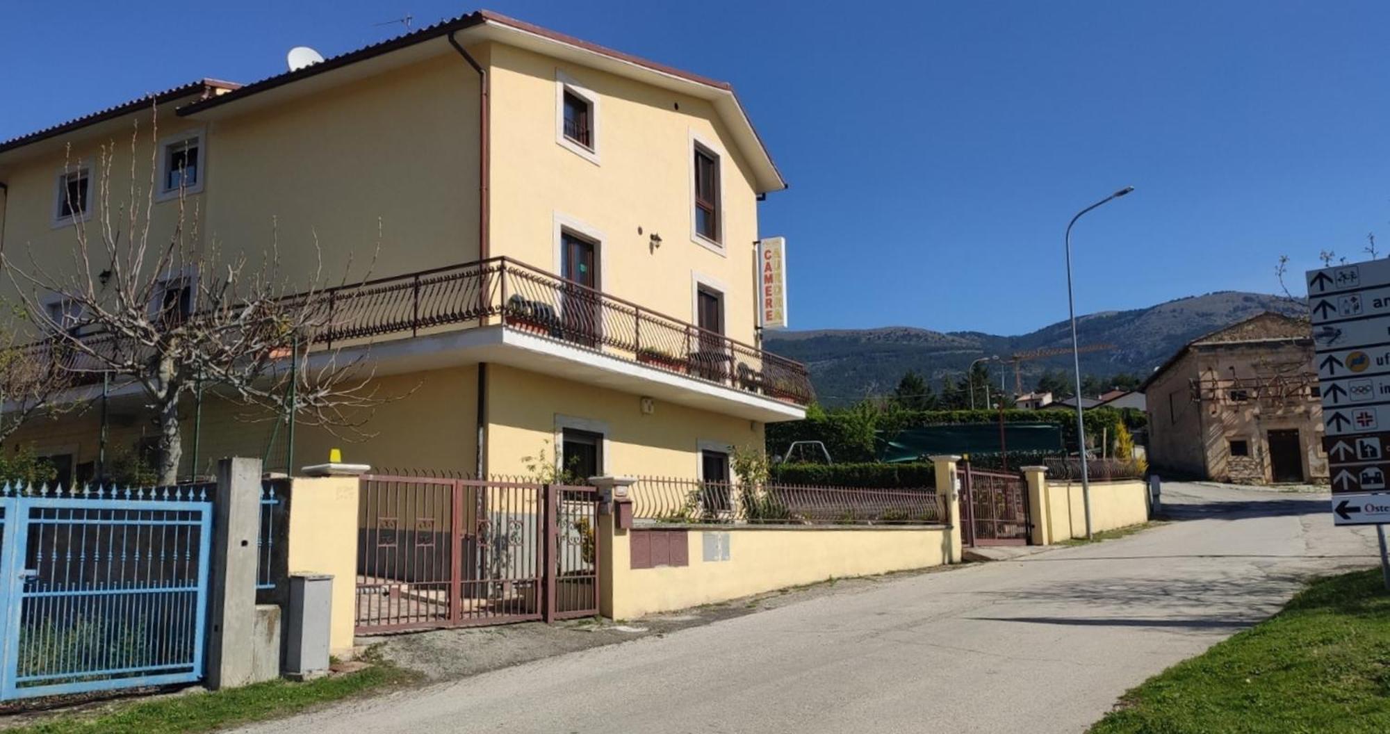 Complesso Turistico Aurora - Camere B&B Poggio Picenze Buitenkant foto