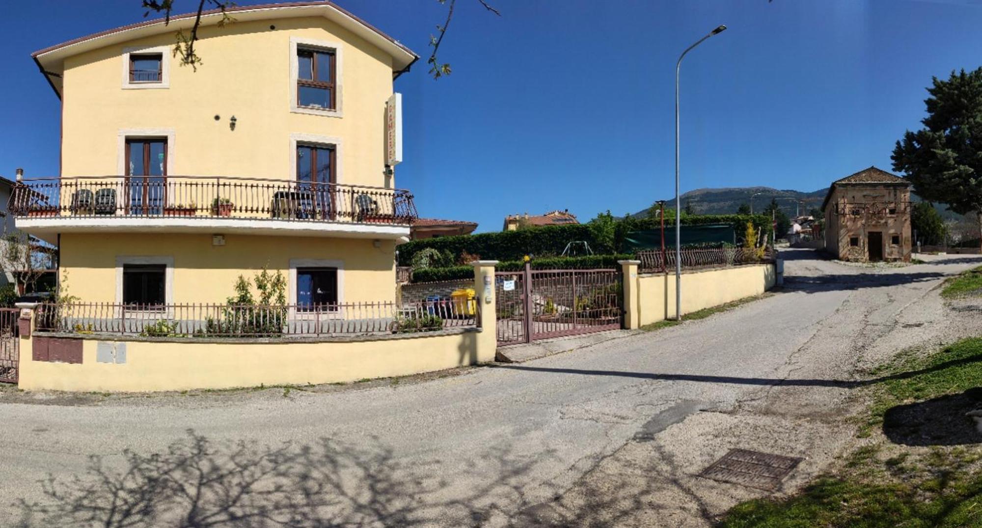 Complesso Turistico Aurora - Camere B&B Poggio Picenze Buitenkant foto