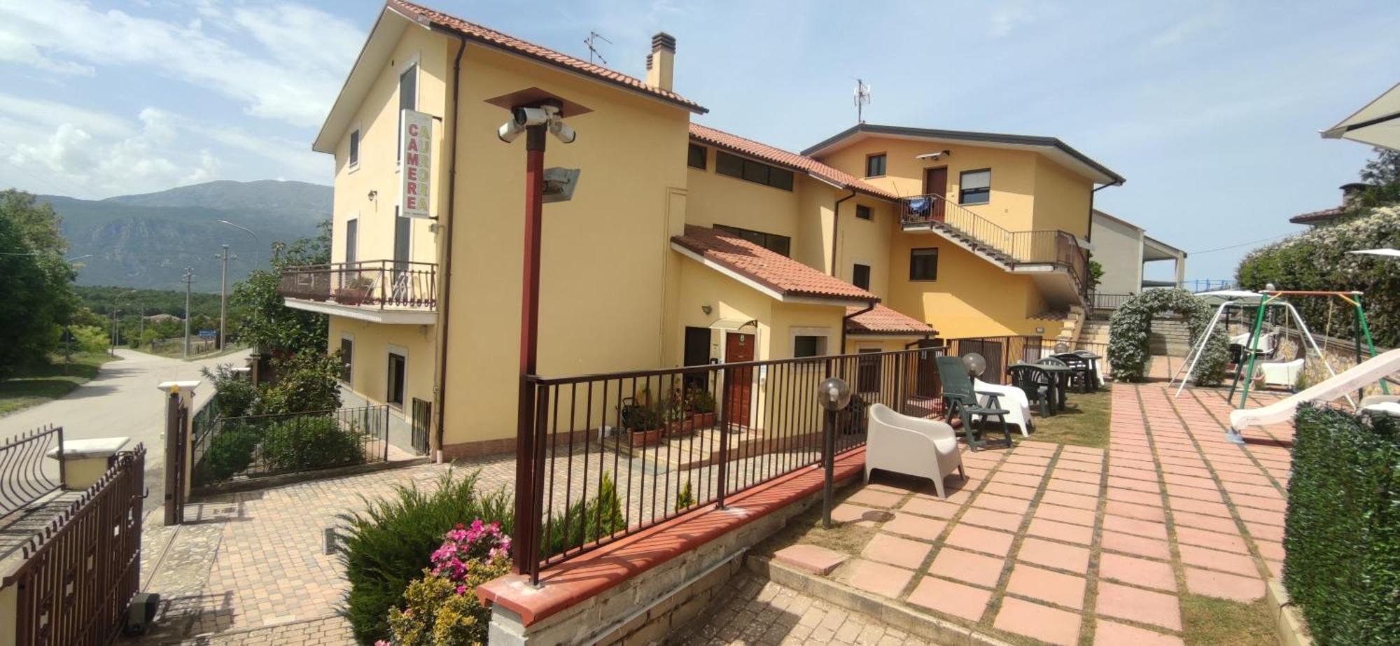Complesso Turistico Aurora - Camere B&B Poggio Picenze Buitenkant foto